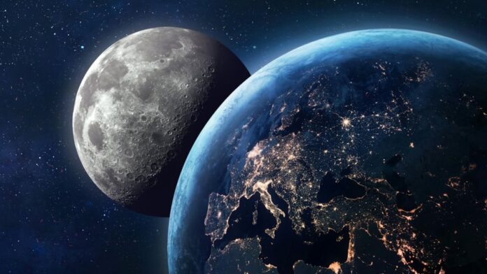 पृथ्वी से चंद्रमा कितना बड़ा है